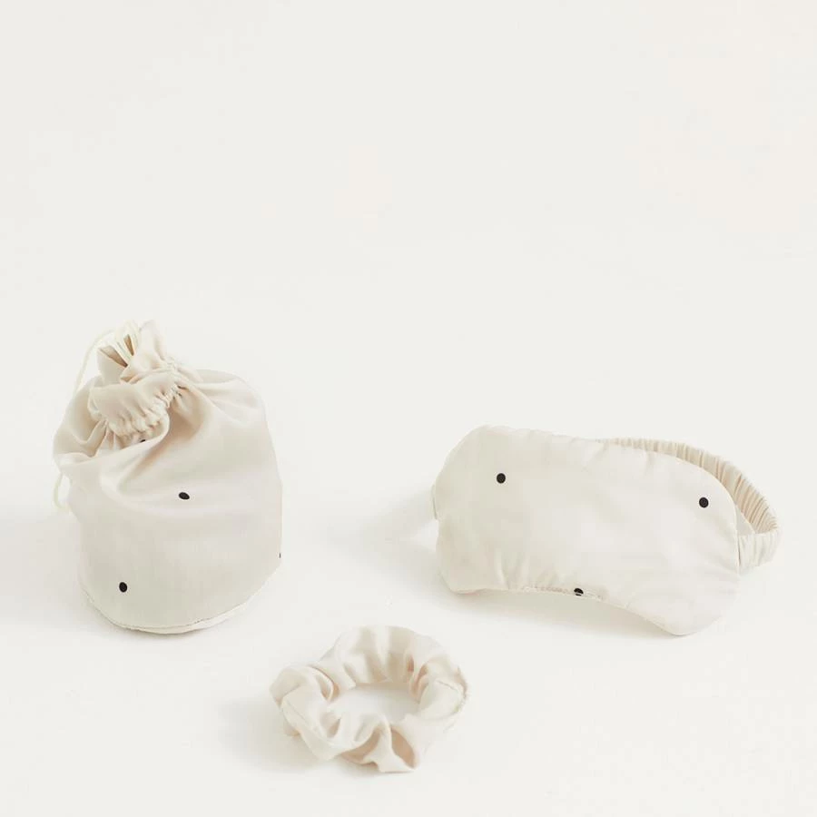 PROMISE Nacre Accessory Pack: Sleep Mask + Scrunchie 3 PROMISE Nacre Accessory Pack: Sleep Mask + Scrunchie